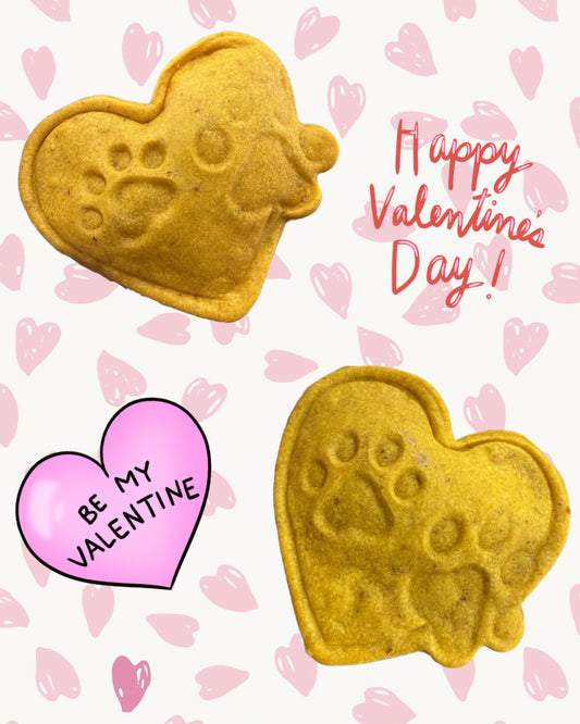 Valentine medium sized  organic treats in heart shape with paw prints